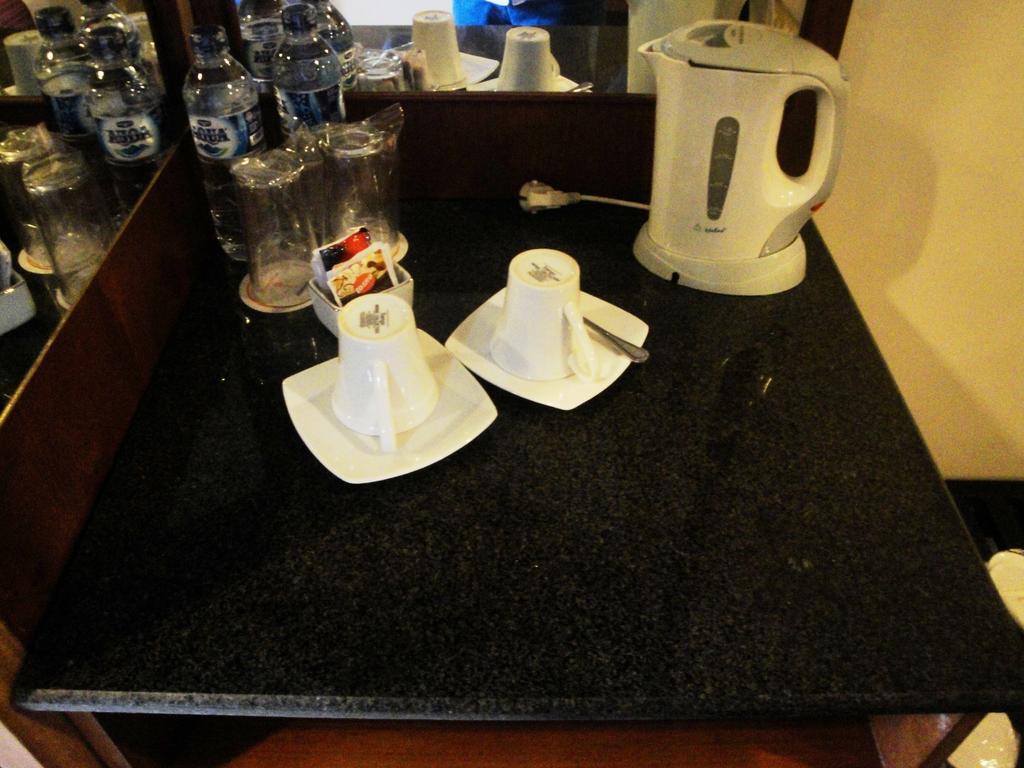 Imperial Hotel Kendari Kamer foto