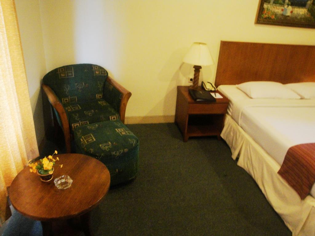 Imperial Hotel Kendari Kamer foto